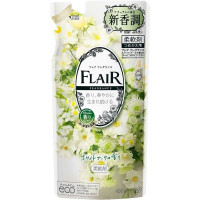KAO Flair Fragrance White Bouquet Кондиционер-смягчитель для белья, с изящным ароматом белых цветов, мягкая упаковка, 400мл.