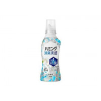 KAO Humming Feeling White Soap Кондиционер-ополаскиватель для белья, с антибактериальным эффектом, с нежным ароматом цветочного мыла, 510мл.