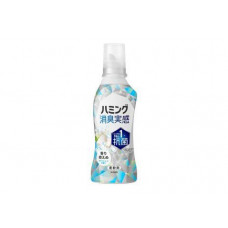 KAO Humming Feeling White Soap Кондиционер-ополаскиватель для белья, с антибактериальным эффектом, с нежным ароматом цветочного мыла, 510мл.